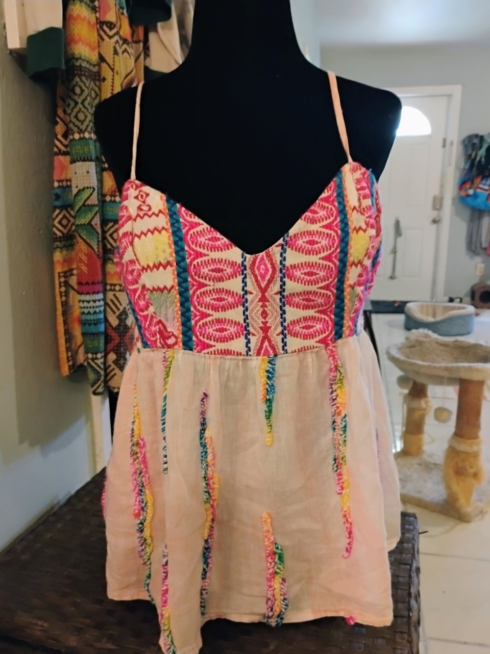 En Crème Embroidered Boho Babydoll Cami Tank Top Pink Multicolor Size L